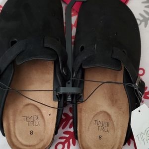 Time & Tru Womens Clogs Black Size 8. BNWT.